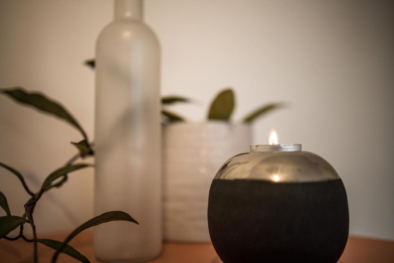 Doppelbett In Heller Lejlighed *